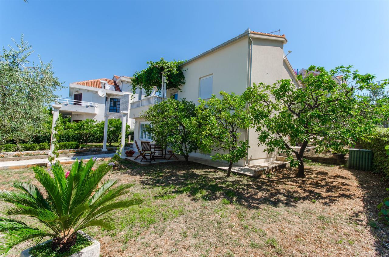 Apartments Maja Trogir Exterior photo