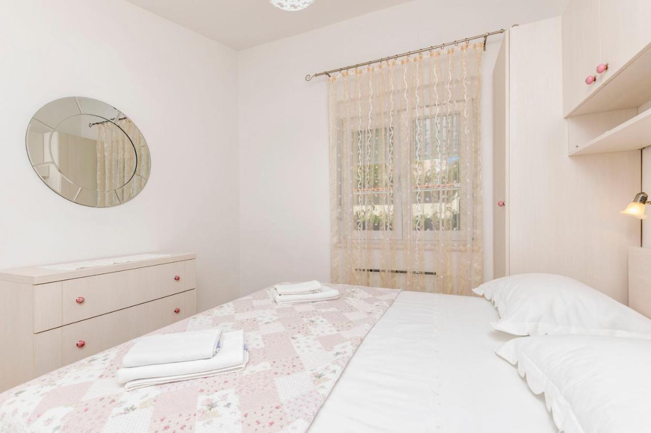Apartments Maja Trogir Exterior photo